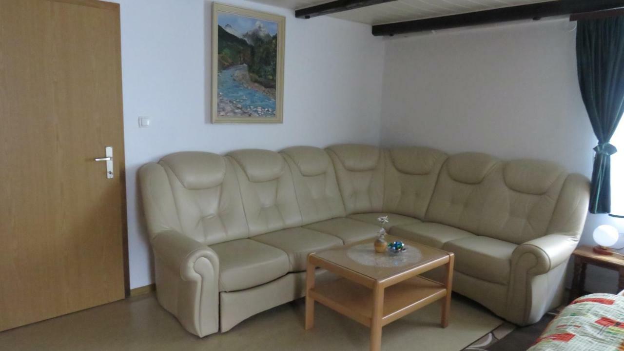 Apartment D-d